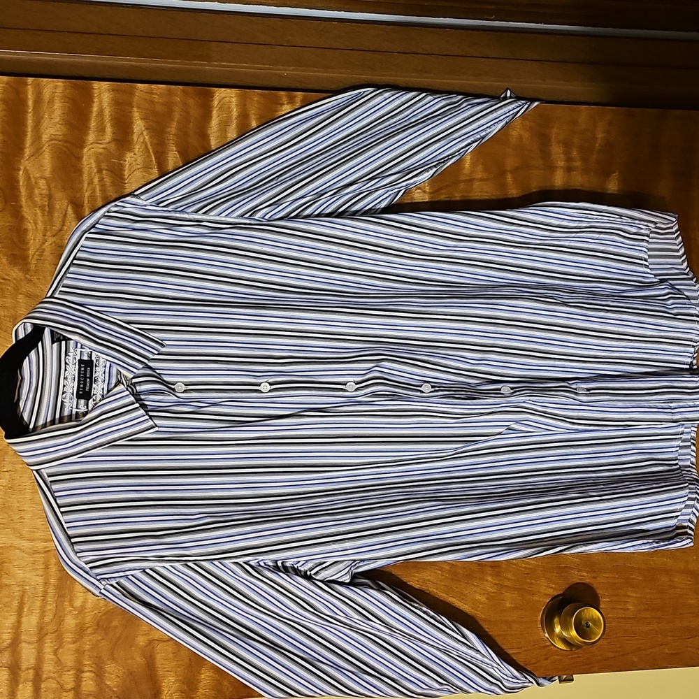 Structue premium woven long sleeve black & gray striped shirt. Size XL (44-46)